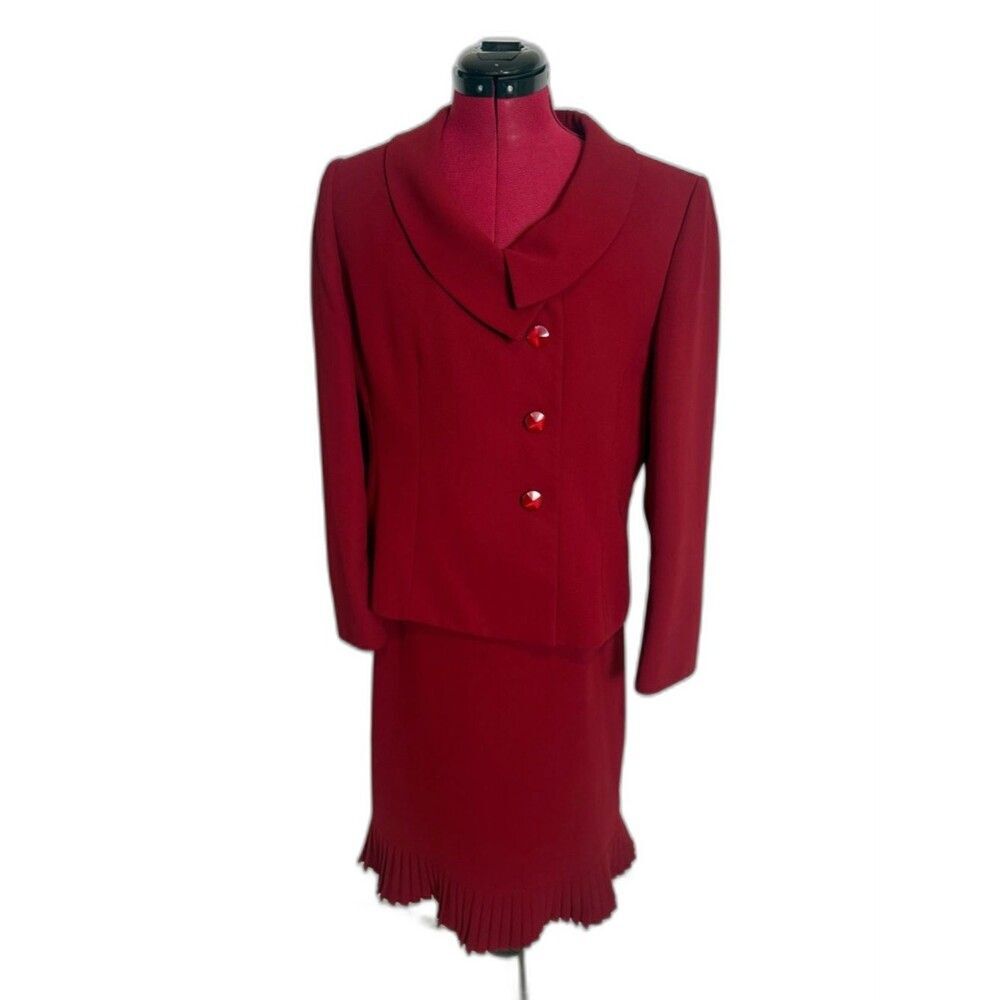 Suit Studio Skirt Suit Woman's Size 12P Red 2-Piece Set Blazer & Skirt